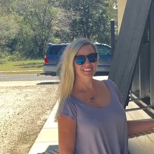 Meet your Posher, Naomi